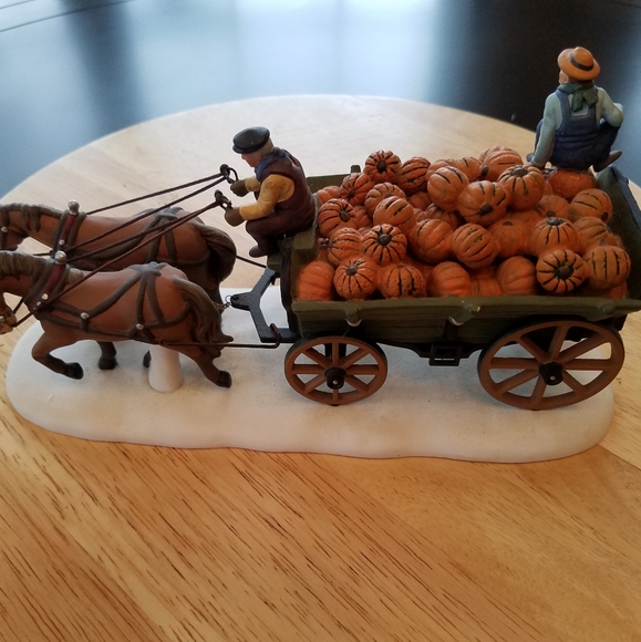 Heritage Village Harvest Pumpkin Wagon - Picture 1 of 5